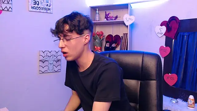 Jeam hot online show from March 2025 09:26:02 PM