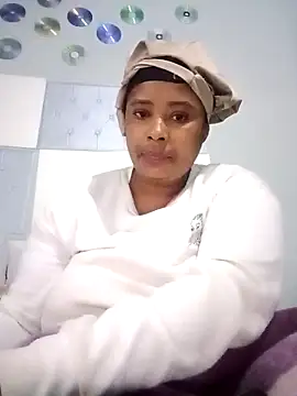 2Sweetysmile online show from April 2026 02:56:02 PM