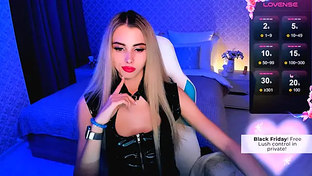 Emilia Klar online show from December 2024 06:49:02 PM