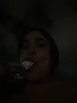 perlita05 online show from January 2026 01:20:02 AM