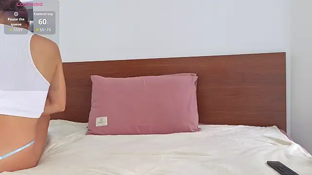Snapshot of ChloeTeles_ chatting on May 2026 05:04:01 AM ChloeTeles online show from May 2026 05:04:01 AM