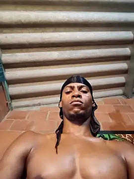 MAXIMO JHONS online show from February 2026 12:10:01 PM