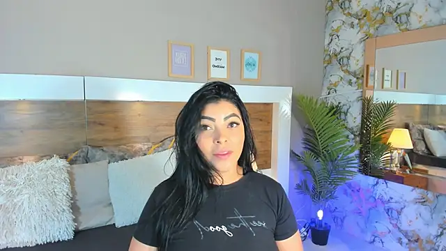 Snapshot of EmaBakker chatting on February 2025 11:51:01 AM EmaBakker online show from February 2025 11:51:01 AM