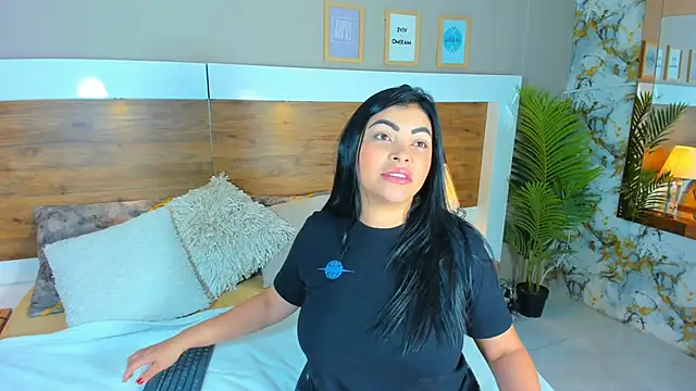 Snapshot of EmaBakker chatting on March 2025 12:32:02 PM EmaBakker online show from March 2025 12:32:02 PM