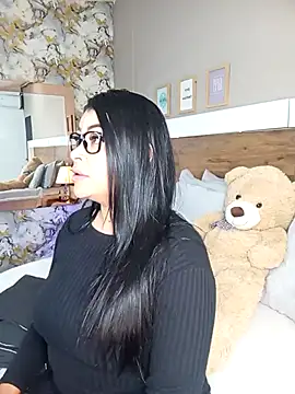 Snapshot of EmaBakker chatting on September 2025 12:40:01 PM EmaBakker online show from September 2025 12:40:01 PM