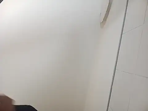 Snapshot of EmaBakker chatting on September 2025 01:15:01 PM EmaBakker online show from September 2025 01:15:01 PM