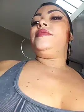 Snapshot of EmaBakker chatting on October 2025 12:29:01 PM EmaBakker online show from October 2025 12:29:01 PM