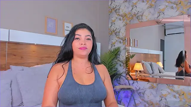 Snapshot of EmaBakker chatting on November 2025 12:33:02 PM EmaBakker online show from November 2025 12:33:02 PM