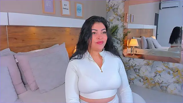 Snapshot of EmaBakker chatting on November 2025 12:28:02 PM EmaBakker online show from November 2025 12:28:02 PM