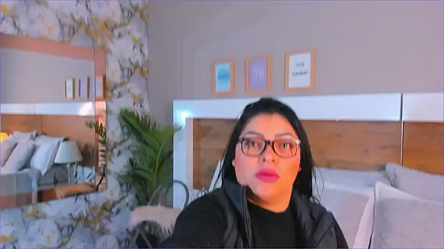 EmaBakker online show from January 2026 11:15:01 AM