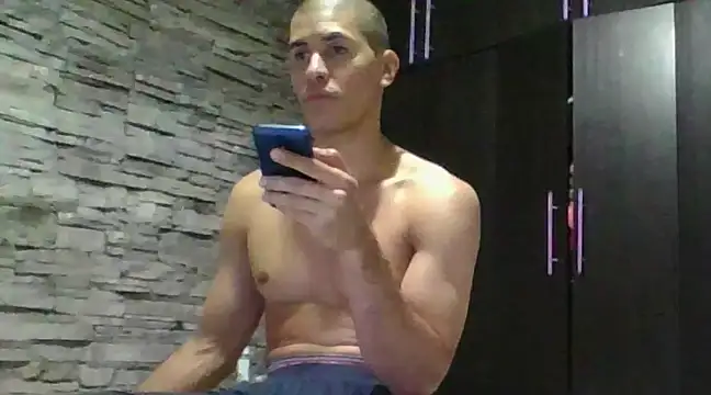 Snapshot of Sexylatin64 chatting on February 2025 02:14:01 AM Sexylatin64 online show from February 2025 02:14:01 AM