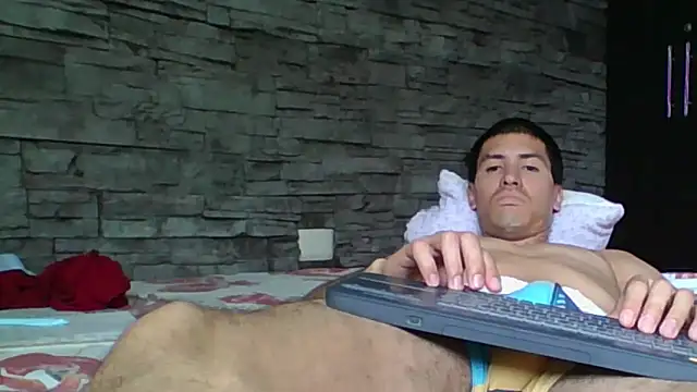 Sexylatin64 online show from May 2026 04:00:01 PM