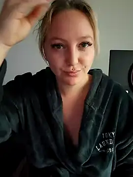 Snapshot of Milas_Dreams chatting on September 2025 06:37:02 AM Milas Dreams online show from September 2025 06:37:02 AM