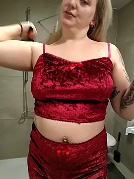 Snapshot of Milas_Dreams chatting on November 2025 09:47:01 PM Milas Dreams online show from November 2025 09:47:01 PM