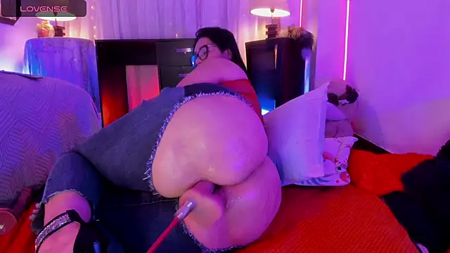 Venus R0se online show from April 2026 04:28:01 AM