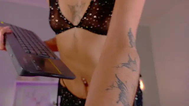 ParisFox  online show from December 2025 01:07:01 PM