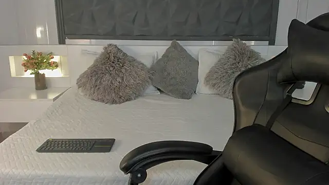 SaraGomez1 online show from February 2026 12:12:01 PM