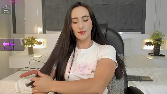 SaraGomez1 online show from March 2026 12:32:01 PM