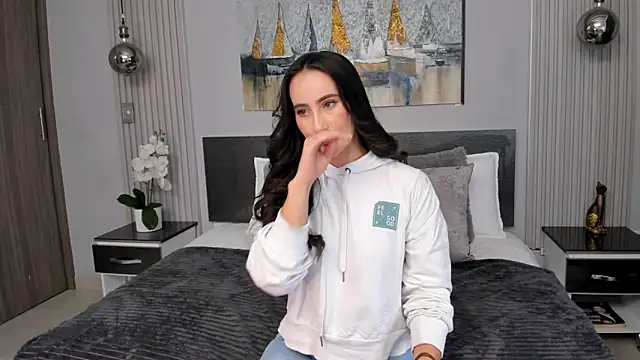 SaraGomez1 online show from May 2026 12:09:02 PM