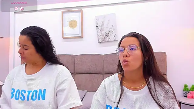 Snapshot of Dilan_y_Mia chatting on February 2025 02:54:01 PM Dilan y Mia online show from February 2025 02:54:01 PM