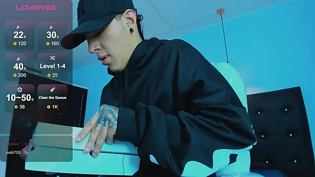 Lobo 17  online show from November 2025 03:39:02 AM