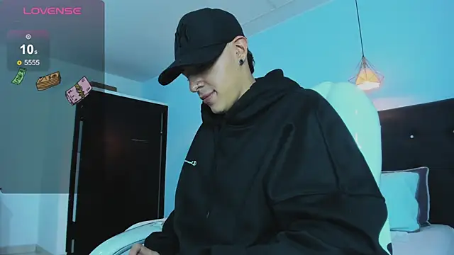 Lobo 17  online show from November 2025 03:45:02 AM