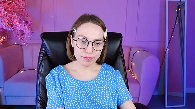 AphexQueen online show from January 2025 04:25:02 PM