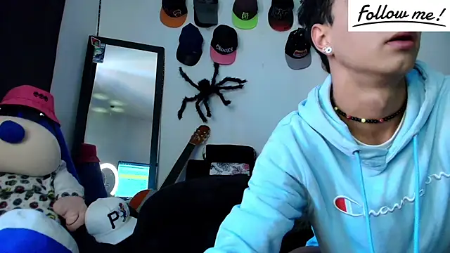 Snapshot of twink_sebas_ chatting on December 2024 04:20:01 PM twink sebas online show from December 2024 04:20:01 PM