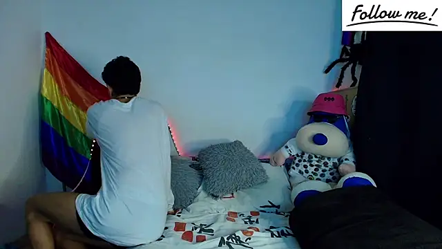 Snapshot of twink_sebas_ chatting on December 2024 06:42:02 AM twink sebas online show from December 2024 06:42:02 AM