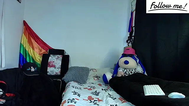 Snapshot of twink_sebas_ chatting on December 2024 12:01:01 PM twink sebas online show from December 2024 12:01:01 PM