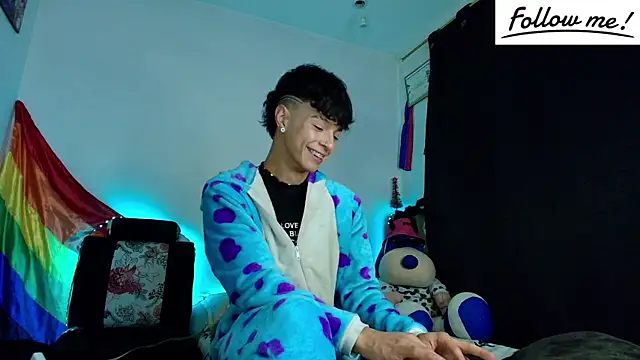 Snapshot of twink_sebas_ chatting on December 2024 07:57:01 AM twink sebas online show from December 2024 07:57:01 AM