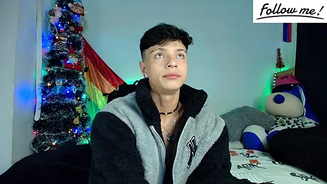 Snapshot of twink_sebas_ chatting on December 2024 06:10:02 AM twink sebas online show from December 2024 06:10:02 AM