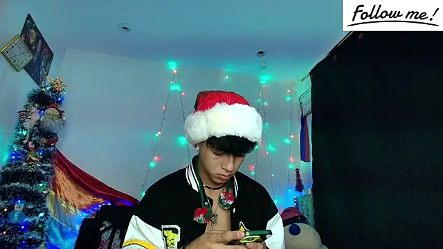 Snapshot of twink_sebas_ chatting on December 2024 10:44:02 AM twink sebas online show from December 2024 10:44:02 AM