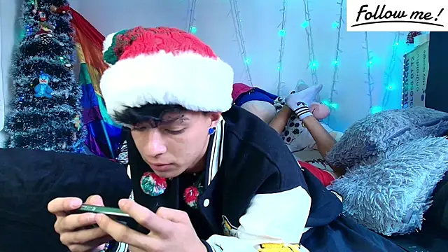 Snapshot of twink_sebas_ chatting on December 2024 01:50:01 PM twink sebas online show from December 2024 01:50:01 PM