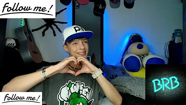 Snapshot of twink_sebas_ chatting on December 2024 03:31:02 AM twink sebas online show from December 2024 03:31:02 AM