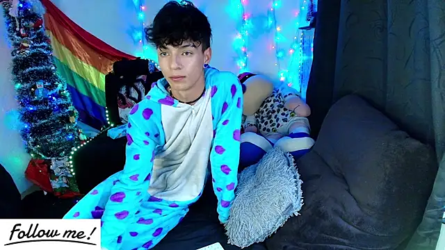 Snapshot of twink_sebas_ chatting on December 2024 10:03:02 PM twink sebas online show from December 2024 10:03:02 PM