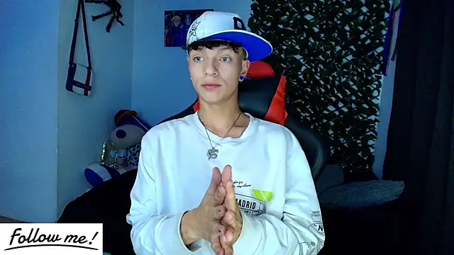 Snapshot of twink_sebas_ chatting on January 2025 06:13:01 AM twink sebas online show from January 2025 06:13:01 AM