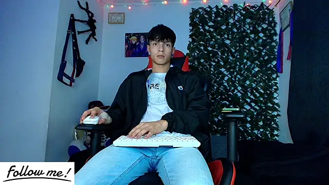 Snapshot of twink_sebas_ chatting on February 2025 03:09:01 AM twink sebas online show from February 2025 03:09:01 AM