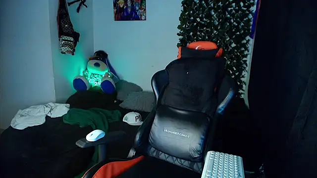 Snapshot of twink_sebas_ chatting on February 2025 06:33:01 AM twink sebas online show from February 2025 06:33:01 AM