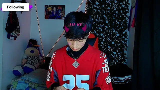 Snapshot of twink_sebas_ chatting on February 2025 04:25:01 AM twink sebas online show from February 2025 04:25:01 AM