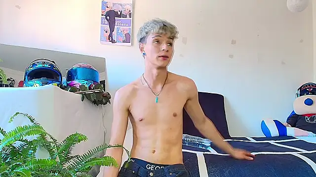 Snapshot of twink_sebas_ chatting on December 2025 07:53:02 PM twink sebas online show from December 2025 07:53:02 PM