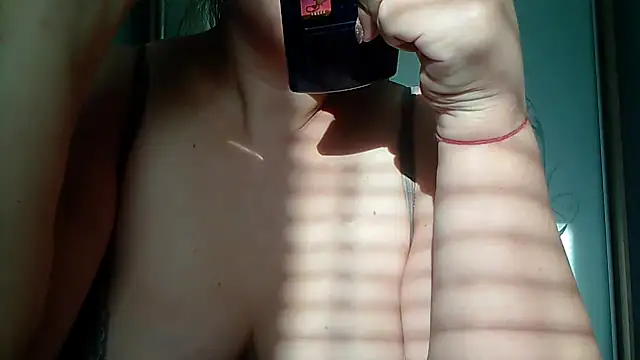 Snapshot of pussyCat_t chatting on October 2025 05:07:02 AM pussyCat t online show from October 2025 05:07:02 AM