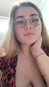 pussyCat t online show from February 2026 05:44:02 PM