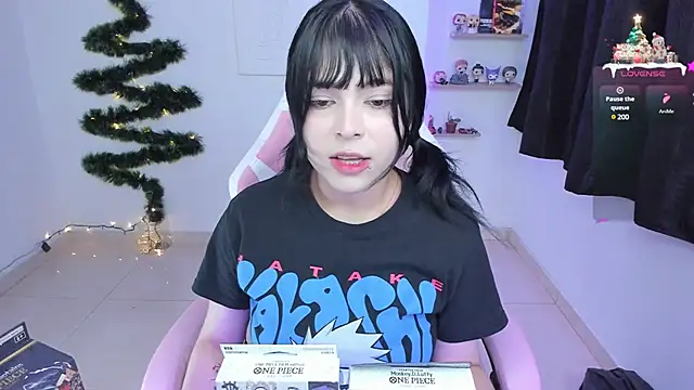 Snapshot of misshoneyxxx chatting on December 2024 03:00:02 AM misshoneyxxx online show from December 2024 03:00:02 AM