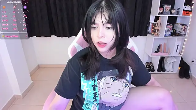 Snapshot of misshoneyxxx chatting on March 2025 03:54:02 AM misshoneyxxx online show from March 2025 03:54:02 AM