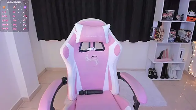 Snapshot of misshoneyxxx chatting on March 2025 02:50:01 AM misshoneyxxx online show from March 2025 02:50:01 AM