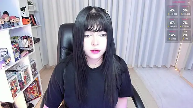 Snapshot of misshoneyxxx chatting on September 2025 04:23:02 AM misshoneyxxx online show from September 2025 04:23:02 AM