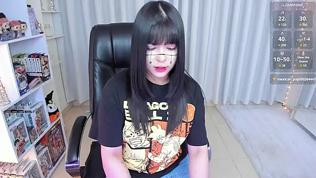 Snapshot of misshoneyxxx chatting on November 2025 04:45:02 AM misshoneyxxx online show from November 2025 04:45:02 AM