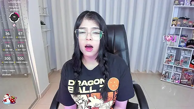 Snapshot of misshoneyxxx chatting on November 2025 06:23:02 AM misshoneyxxx online show from November 2025 06:23:02 AM