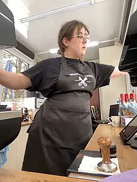 cinnabon  online show from January 2025 12:05:02 PM